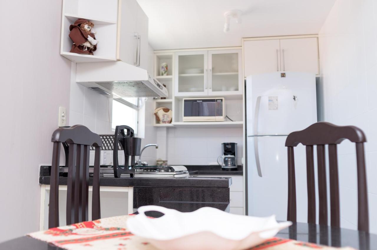 Residencial Larissa Elena Apartment *